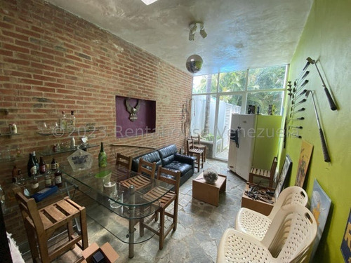 Amplia Y Luminosa Casa En Venta En Bosques De La Lagunita