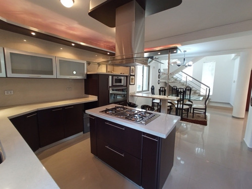 Imagen 1 de 14 de Townhouse En Alquiler El Castaño 0412-8887550