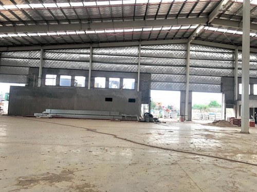 Imagen 2 de 5 de Alquiler Galpón 2000m En Parque Industrial Pilar