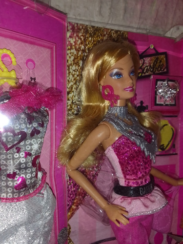 Barbie Fashionista - Rosa (Usado)