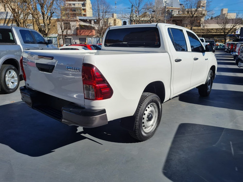 Imagen 5 de 16 de Toyota Hilux Dx 4x2 2021