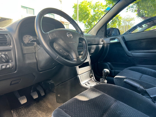 Imagen 6 de 8 de Chevrolet Astra Ii Gls 2.0 5ptas (l10) Unico