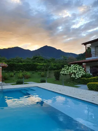 Finca En Venta En Vereda Farallones. Cod V15256