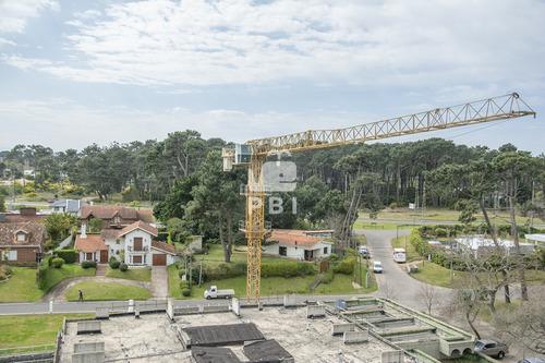 Departamento De 2 Dormitorios En Venta, Punta Del Este - Greenlife - Ref : Pbi14290