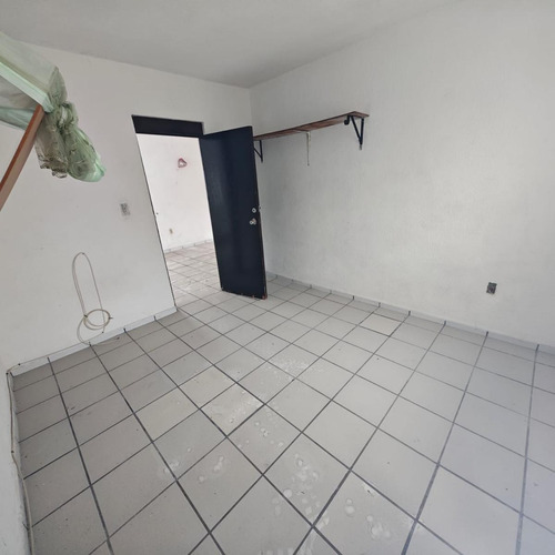 Casa En Venta, 4 Recámaras, 2 Niveles, Duplex, Sm 23, Cancún Centro.