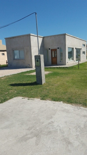 Imagen 4 de 6 de Terrenos En El Sol De Domselaar Barrio Ya Consolidado!