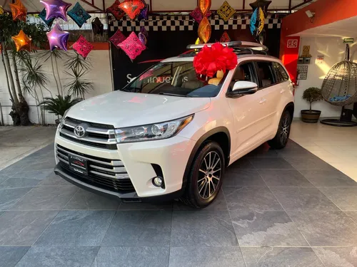 Toyota Highlander 3.5 Limited Panoramic Roof At
