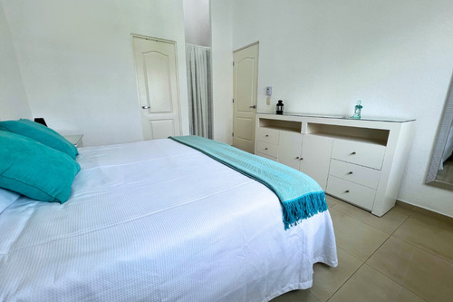 ¡oportunidad Única! Departamento En Acapulco Diamante Amueblado Y Con Ingresos De Airbnb. Frente A Arena Gnp, A Pasos De La Playa. ¡ideal Para Invertir!