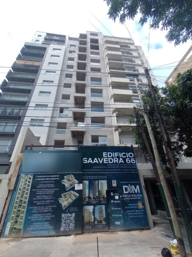 Oportunidad !! 2 Amb Edificio De Categoria !!!