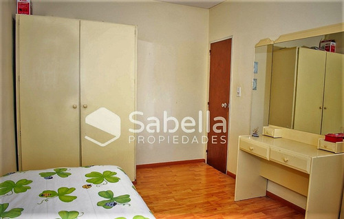 Venta De Casa 5 Dormitorios En Tolosa, La Plata.