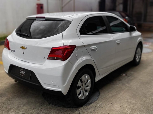 Imagem 2 de 12 de Chevrolet Gm Onix Lt 1.4 Branco 2018