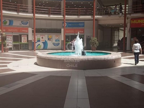 Amplio Local Comercial Metro Los Leones