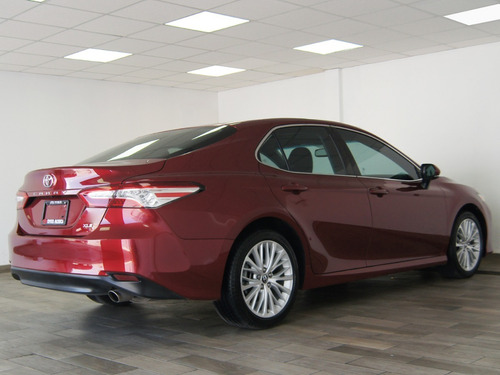Imagen 4 de 15 de Toyota Camry Xle 2018 Vino