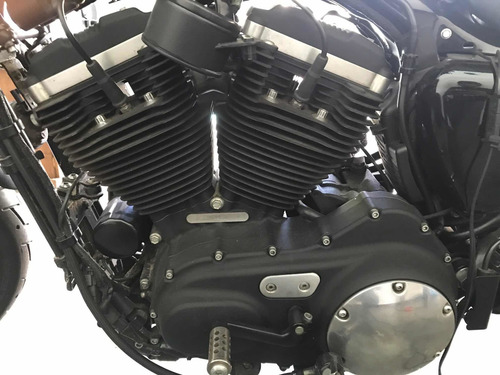 Harley Davidson Sportster Iron 883