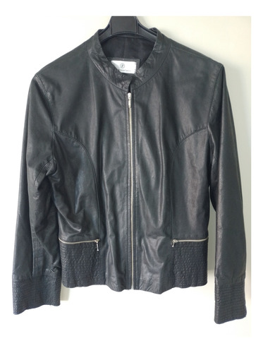 Campera En Cuero Negro Talle M C/cierre,bolsillos C/cierre (Usado)