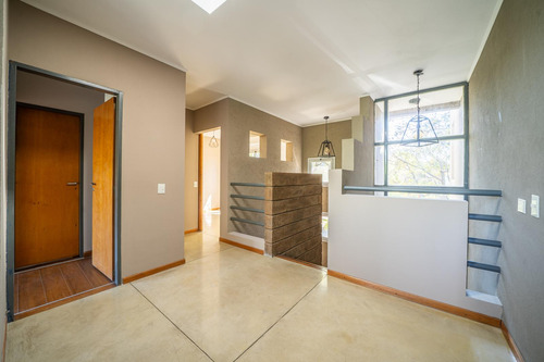 Casa En Venta 6 Ambientes En Tigre, En Barrio Los Ceibos
