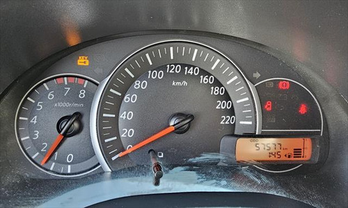 Nissan March 1.6 Sr Navi Mt