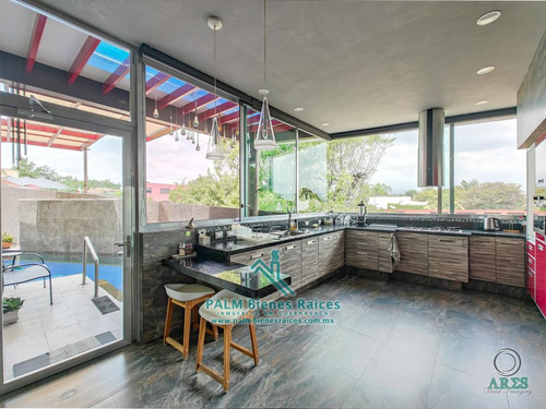Sumiya Casa Sola En Equina Con Alberca 3 Recámaras, 4 Baños, 2 Autos