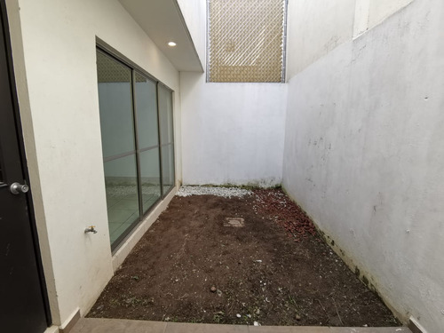 Casa En Venta En Privada De La Montaña Tesistan Zapopan