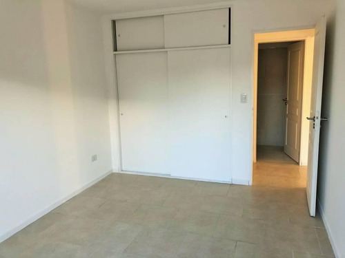 Imagen 16 de 19 de Retasado Para Vender!! Depto 3 Amb Con Cochera Doble, En San Isidro