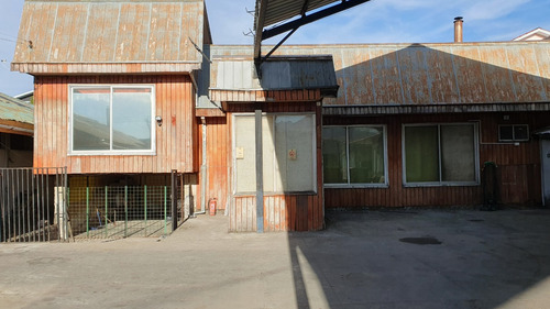 Arriendo Local Comercial En El Centro De Coyhaique