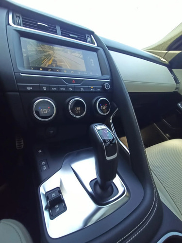 Jaguar E-Pace 2.0 16V P300 GASOLINA R-DYNAMIC SE AWD AUTOMÁTICO