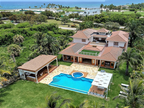 Venta De Hermosa Villa Para Vivir Al Estilo Cap Cana