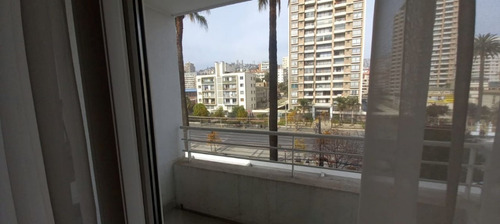 Imagen 10 de 13 de Metro Miramar
