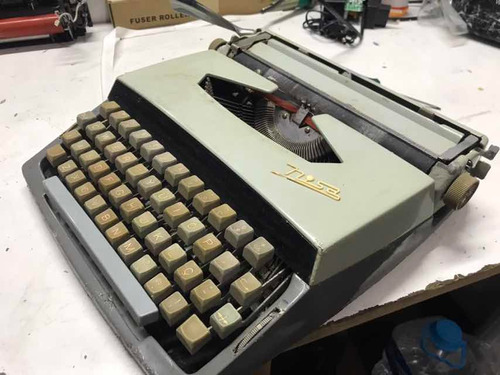 Máquina De Escrever Nisa Chechoslovakia