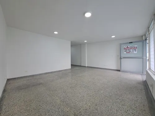 Oficina En Arriendo En Centro. Cod A20315