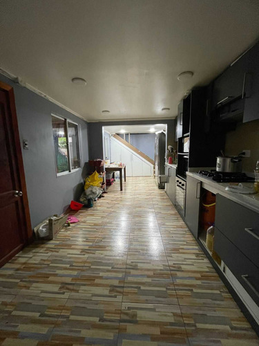 Amplia Casa A Cuadras De U San Sebastián (84408)