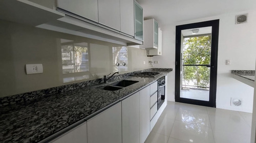 Imagen 4 de 18 de Venta De Departamento En Villa De Mayo