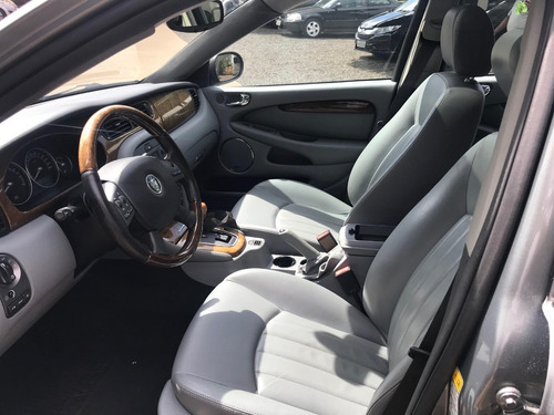 Imagem 9 de 10 de Jaguar X-type