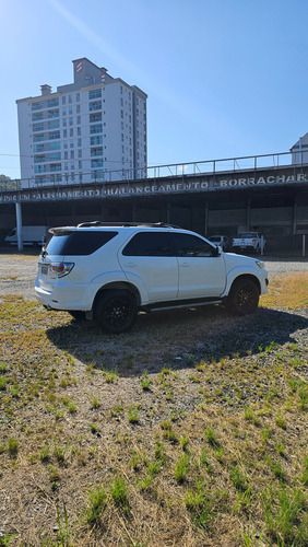 Toyota Hilux SW4 3.0 Srv 5l 4x4 Aut. 5p