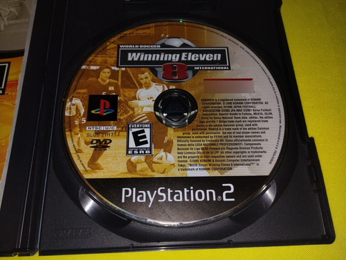 Enter The Matrix Y Winning Eleven 8 Ps2 (Usado)