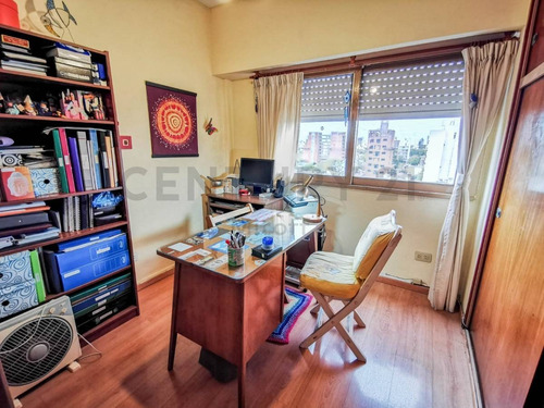 Imagen 11 de 22 de Departamento En Venta De 2 Dormitorios Con Cochera En La Plata, Centro