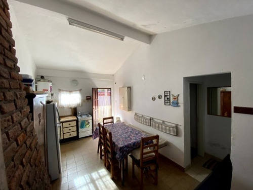 Imagen 9 de 12 de Vendo Casa De 3 Ambientes Con Patio Con Parrilla Y Cochera En Zona Residencial De Mar De Ajo.