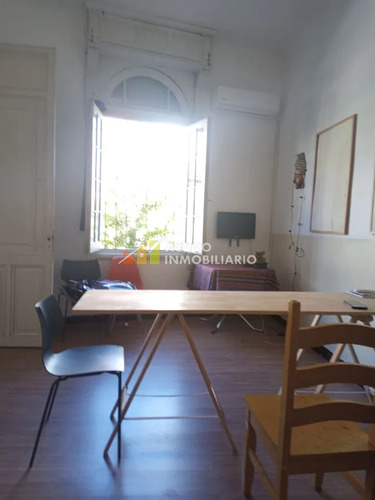 Venta Casa Padrón Único 3 Dormitorios + Garaje + Patio - Pocitos