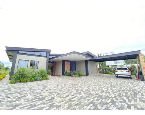 Casa Para Arriendo En Llanogrande Amoblada