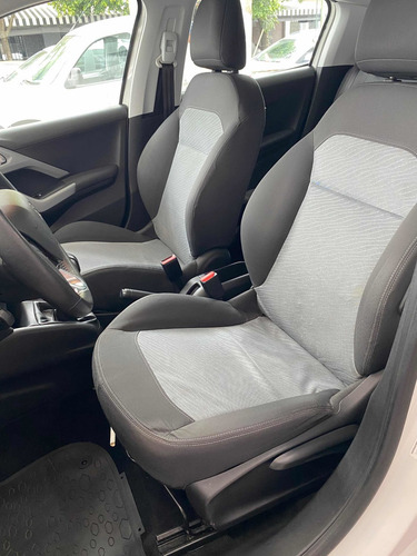 Peugeot 208 1.5 Allure 2014