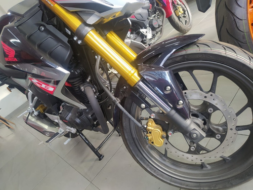 Imagen 11 de 15 de Honda, Cb 190 R, Modelo 2023
