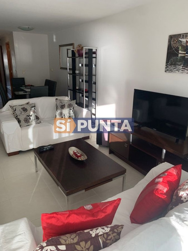 Imagen 3 de 21 de Apartamento En Alquiler Anual