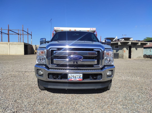Imagen 2 de 13 de Camiones Plataforma Ford F-350 Super Duty