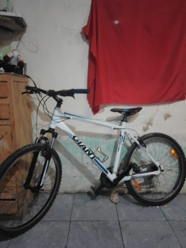 Imagen 2 de 3 de Rodado 26 . Giant
