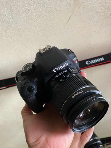 Cámara Fotográfica Canon Rebel T 5