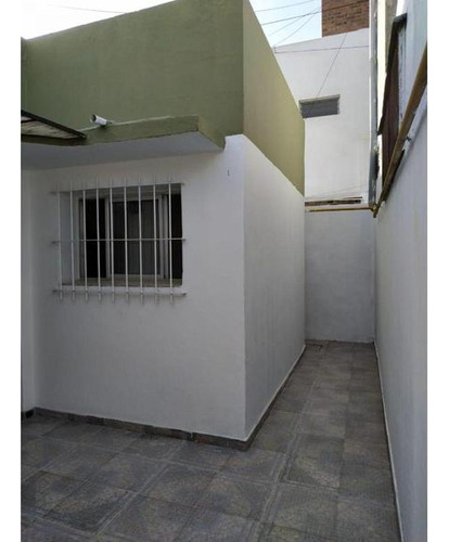 Oportunidad - Casa En Venta - Entre Rios 5200