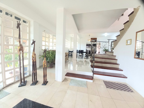 Vendo Quinta En Gavilán El Hatillo Remodelada