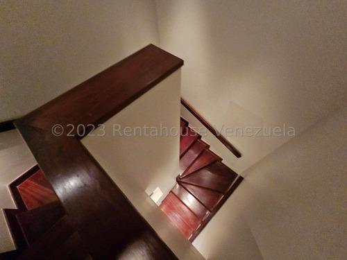 Ms: 25-1195 Se Vende Amplio Y Hermoso Apartamento En Planta Baja, En El Country Club. A=380m2, 3h, 5b, 3p.