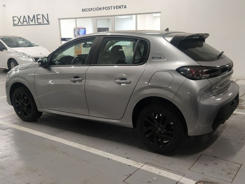 Imagen 13 de 18 de Peugeot 208 Style 1.6