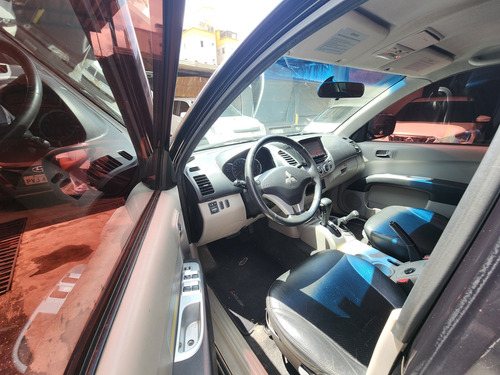 Mitsubishi L200 3.2 Triton Hpe Cab. Dupla 4x4 Aut. 4p